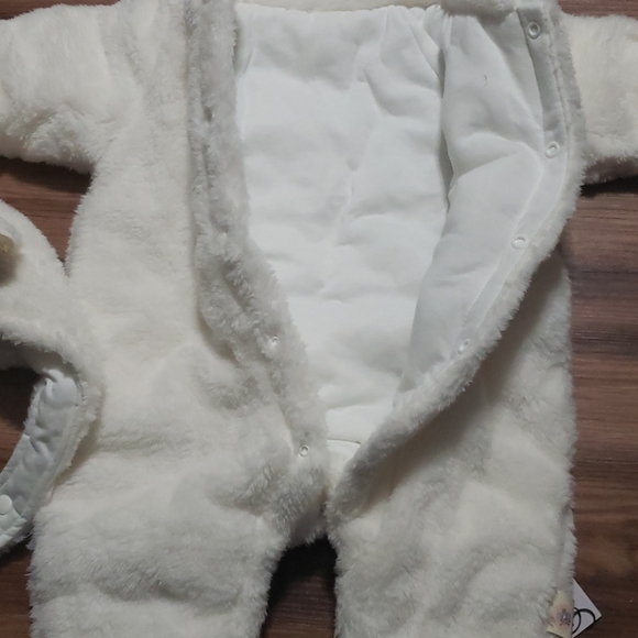 Kidsform. Baby romper/snow suit size 3-6 mos - Picture 2 of 6